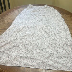 Brandy Melville full length skirt mint condition